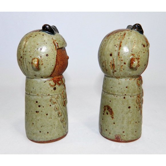 Vintage Japanese UCTCI Pottery Stoneware Girl With Bow Singing Shakers - Picture 4 of 11